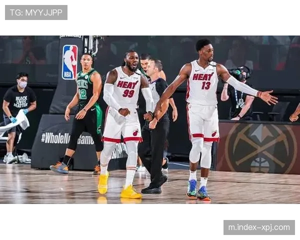 希罗三分10中8命中率惊人 末节关键表现助热火反超比分 希罗三分10中8命中率惊人 末节关键表现助热火反超比分